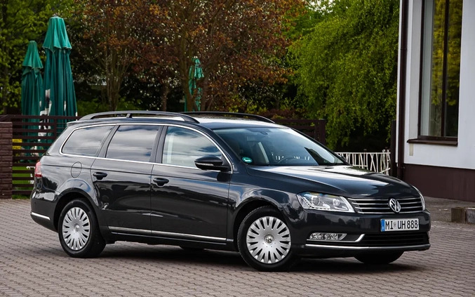 Volkswagen Passat cena 35900 przebieg: 203452, rok produkcji 2012 z Węgorzewo małe 781
